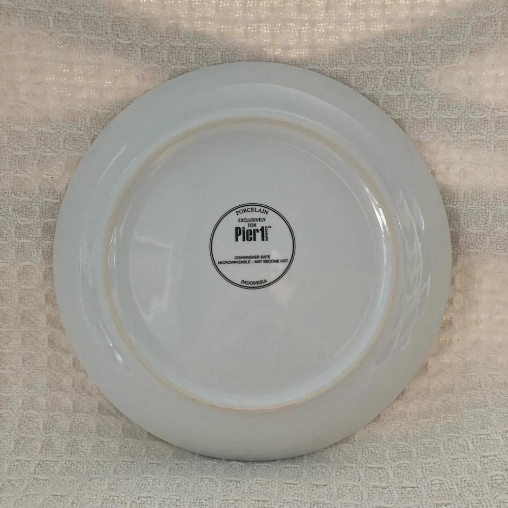 Pier 1 Set Of 4 Bunny Plates 8” Diameter